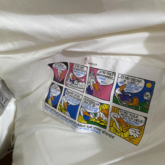 Unisex Moncler White Down Jacket With Hood - Picture 7 of 10